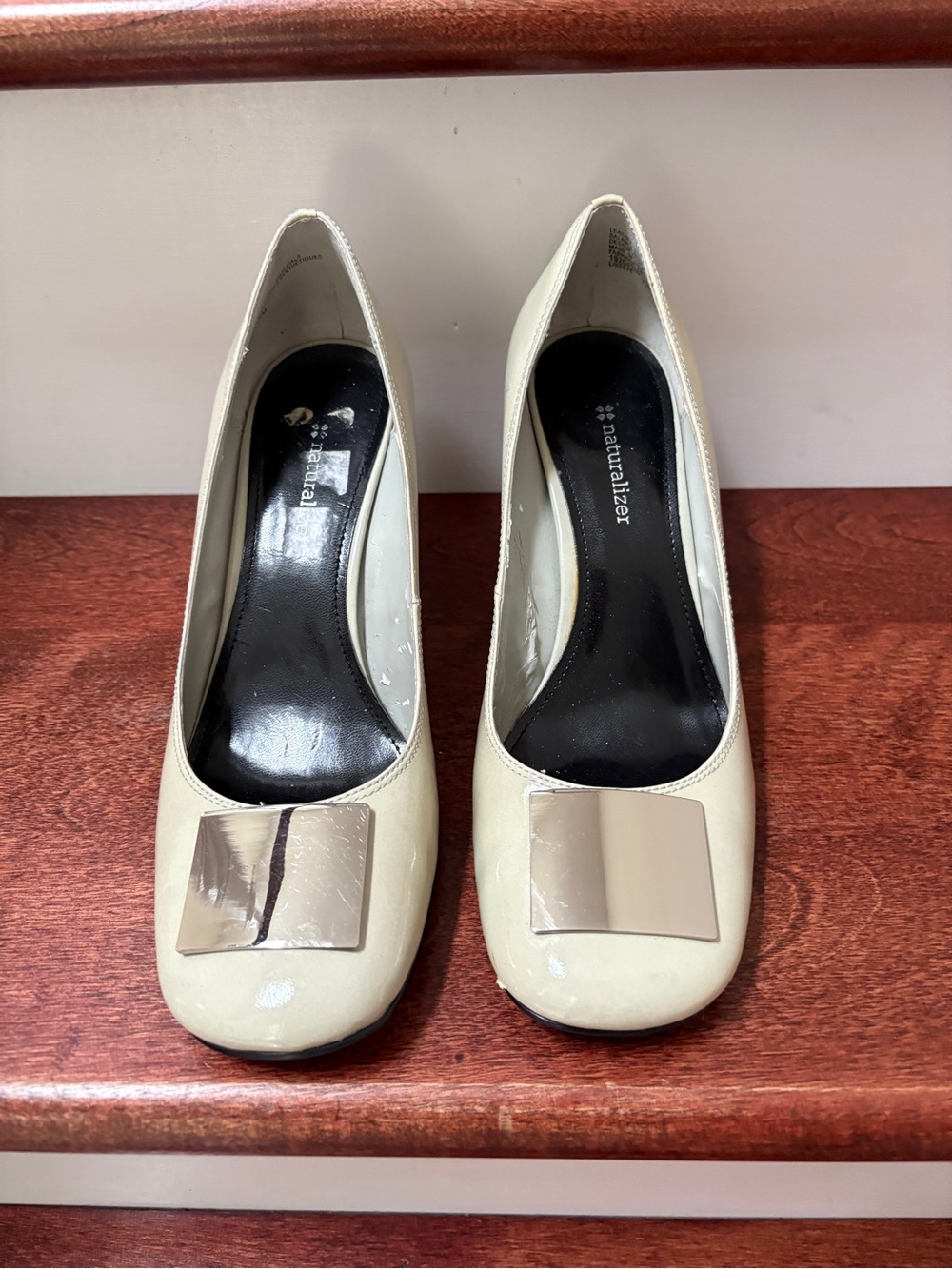 Naturalizer Cream Patent Bow-Accent Pumps